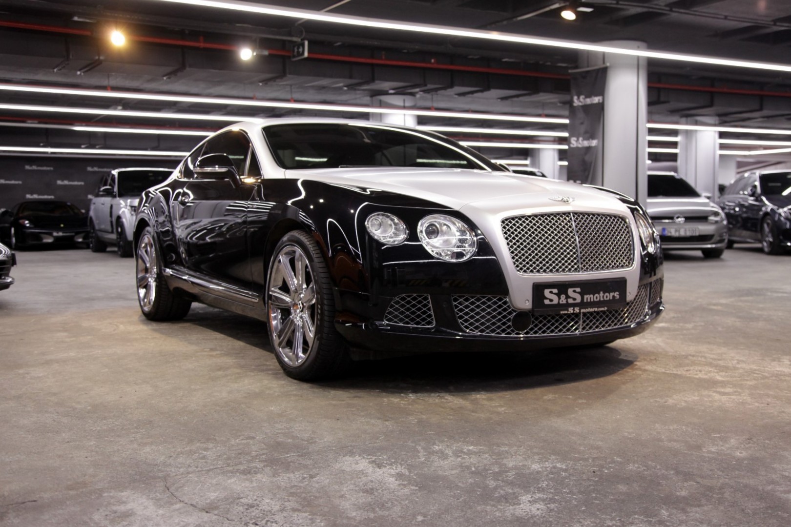 Bentley continental gt v12