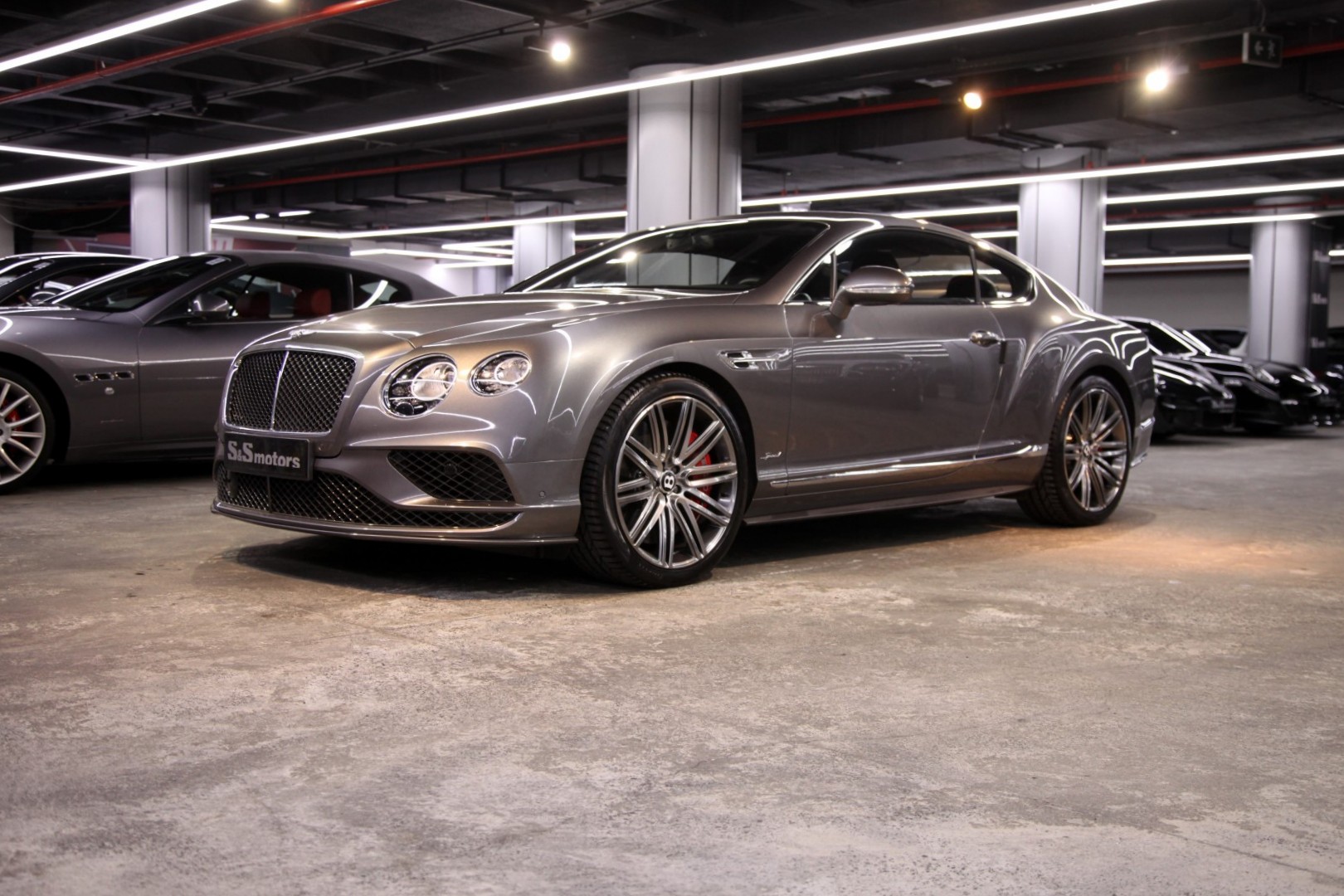 Bentley continental gt v12