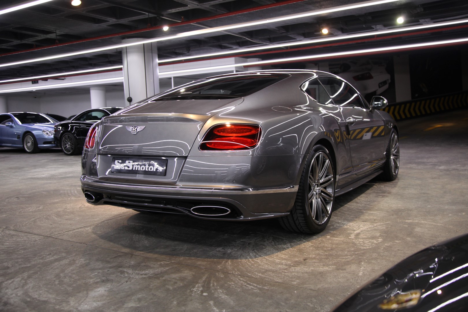 Bentley continental gt v12