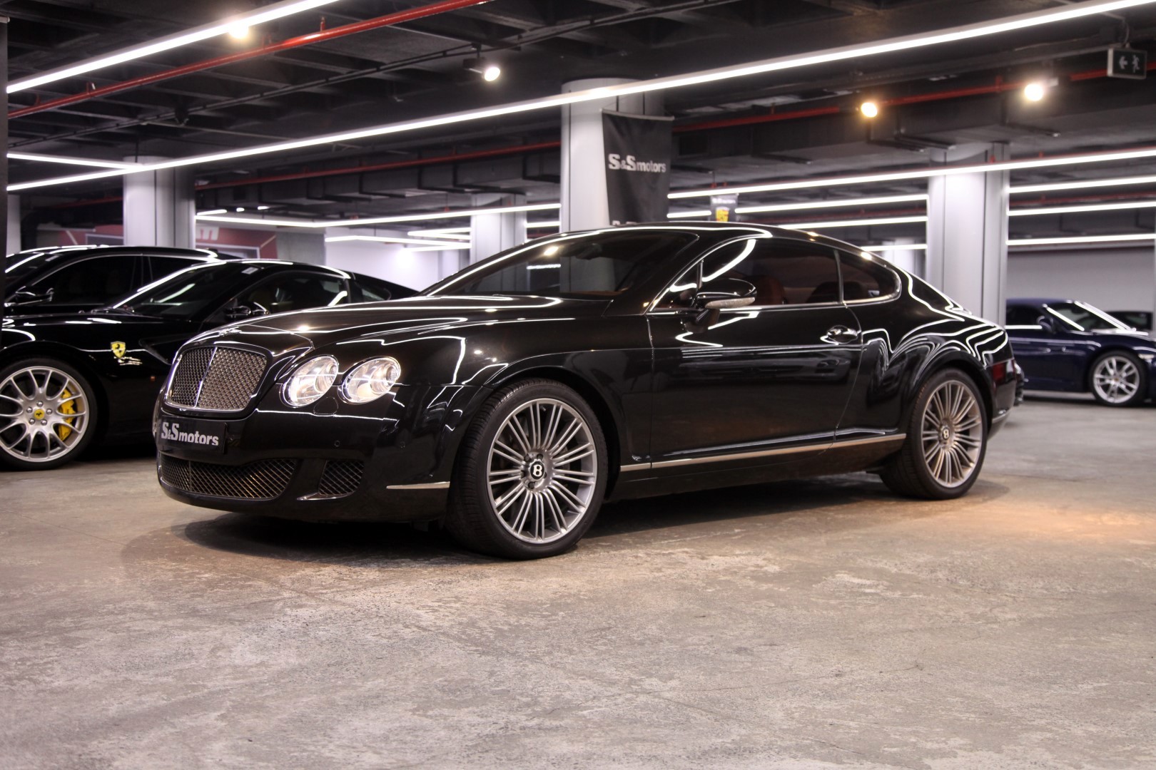 Bentley continental gt v12