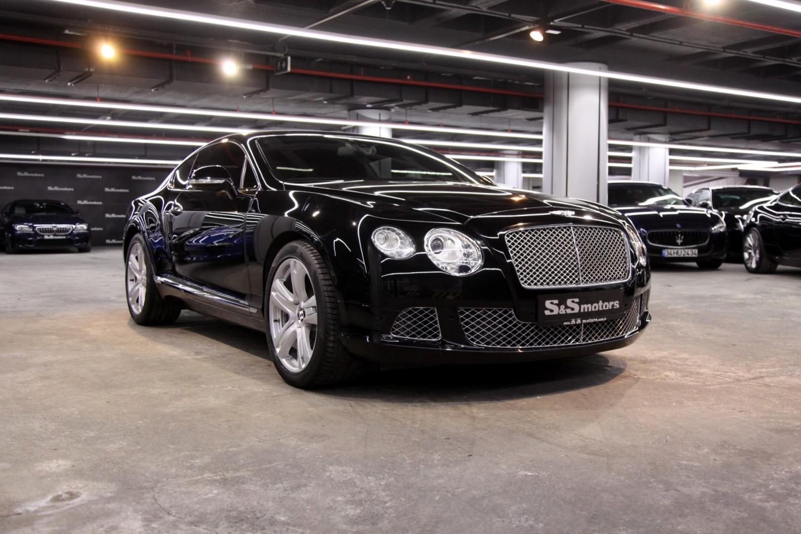 Bentley continental gt v12