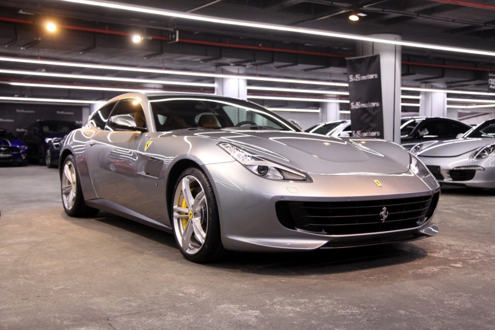 Ferrari gts 4 lusso